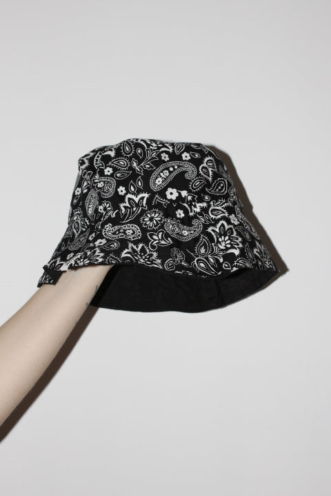 BUCKET HAT PAISLEY