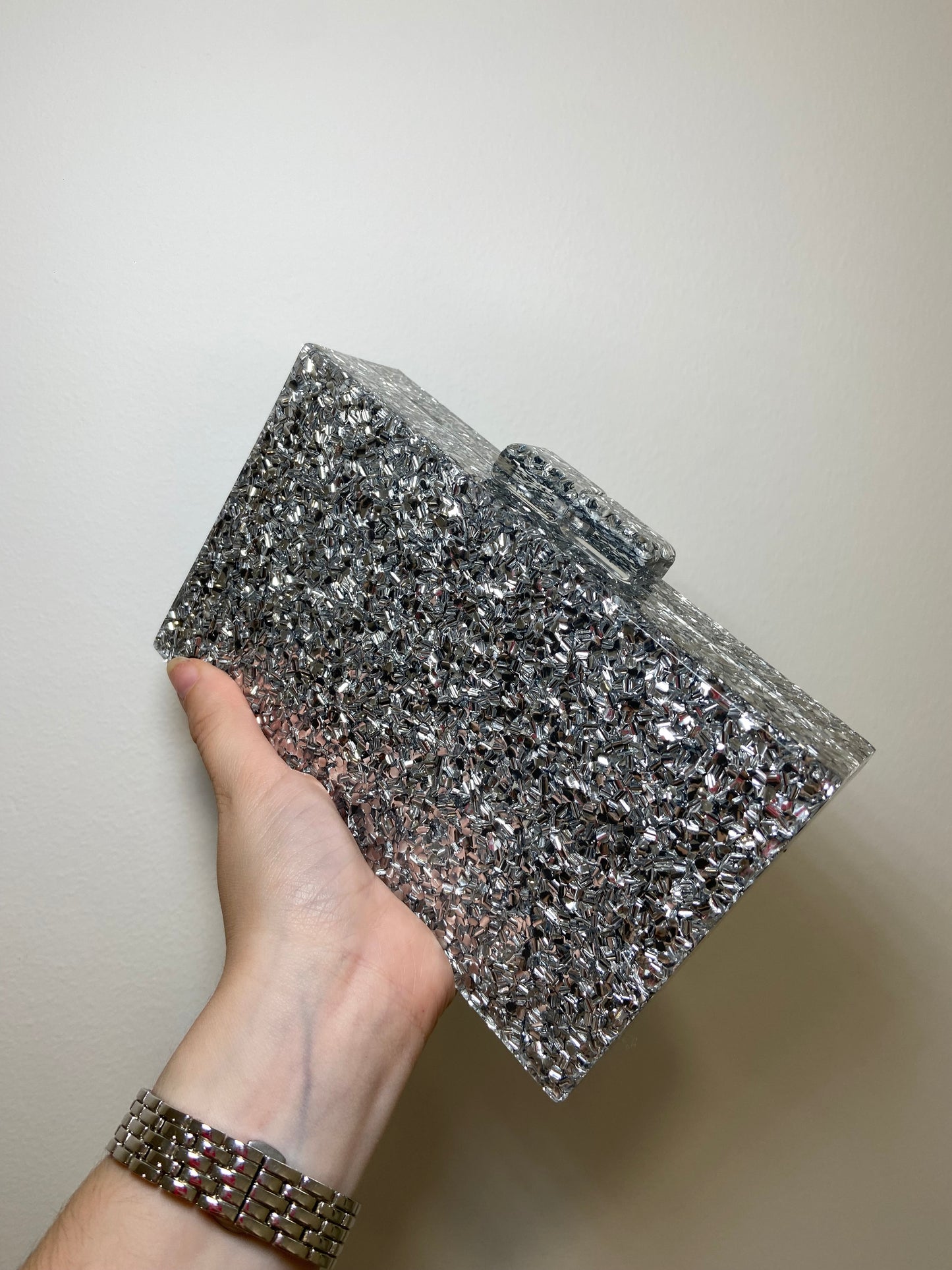 CLUCTH GLITTER PLATA